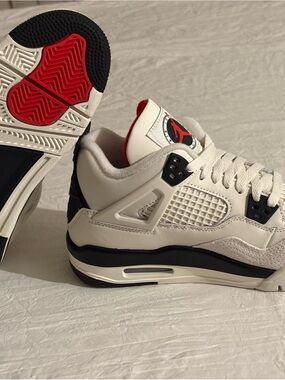 Air Jordan 4 Retros White Black Red Colorway
